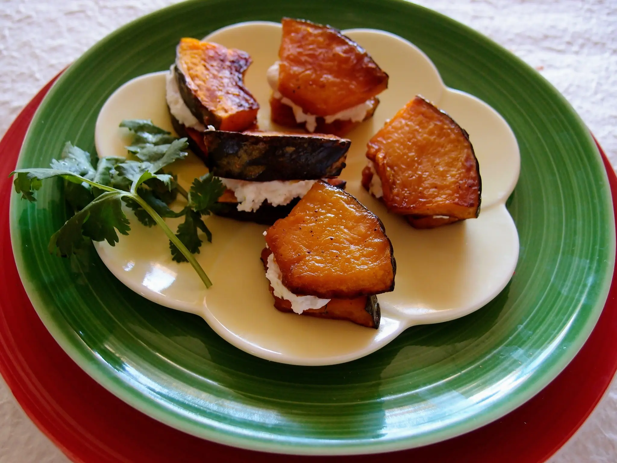 Roasted kabocha squash bites with a creamy plant-based filling